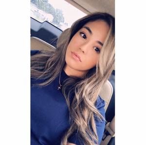 Meet your Posher, Monique